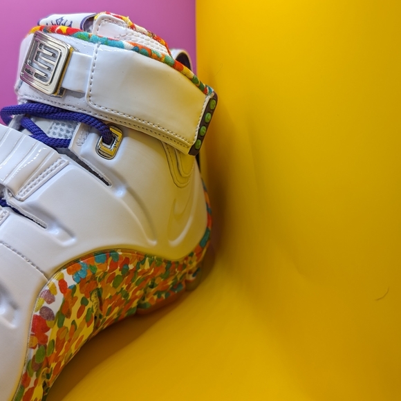 Size 10 W, 8.5 M - Nike Zoom LeBron 4 2024 Fruity Pebbles DQ9310-100 - Picture 10 of 15